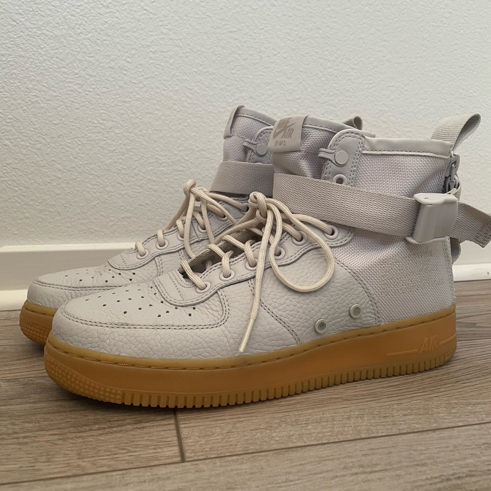 Nike SF Air Force 1 Mid - Vast Grey